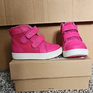 UGG Pink Hightops: T Rennon II Size 6